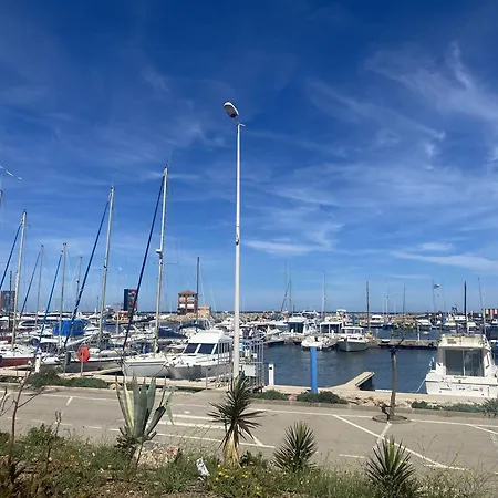 Apartment Au 1er Etage, Terrasse Sud, Parking, Et Commerces A Proximite - Fr-1-782-19 *